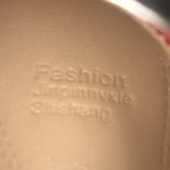 FASHION red & silver slip on leather ribbon embellished size 4 NEW Host Pick🎉🎉X2 - Picture 11 of 13